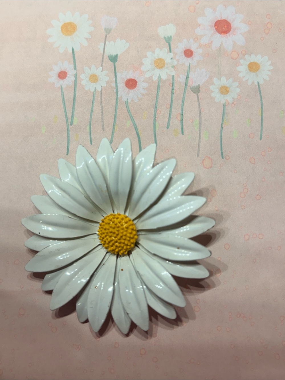 Decorative White Daisy Enamel Brooch